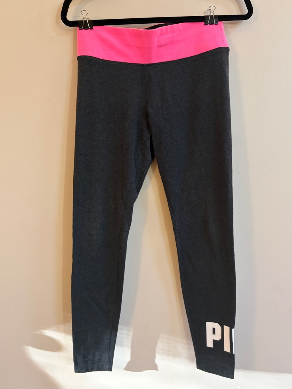 Victoria’s Secret PINK Yoga Pants Leggings Athleisure Pink Logo Sporty Casual